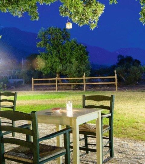 Vlyhada Guesthouse Pyrgos Dirou Ngoại thất bức ảnh
