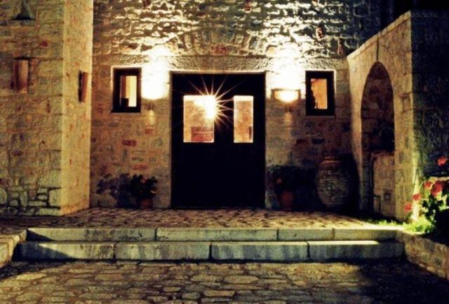 Vlyhada Guesthouse Pyrgos Dirou Ngoại thất bức ảnh