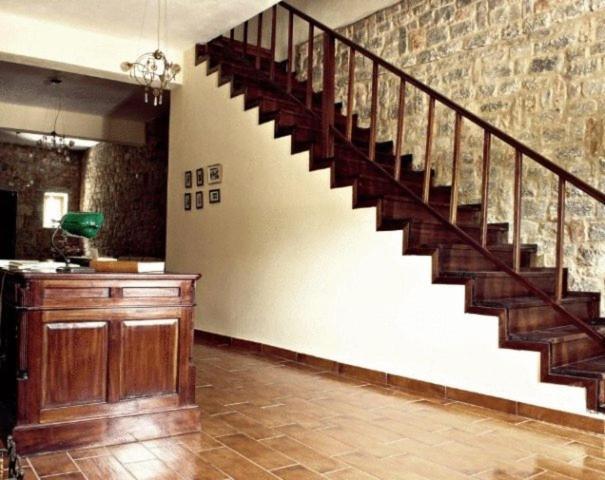 Vlyhada Guesthouse Pyrgos Dirou Ngoại thất bức ảnh