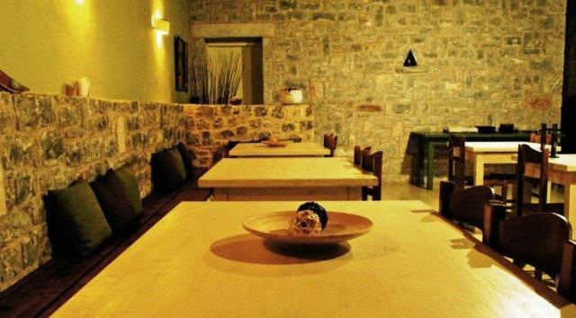 Vlyhada Guesthouse Pyrgos Dirou Ngoại thất bức ảnh