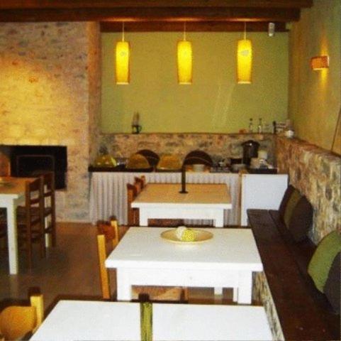 Vlyhada Guesthouse Pyrgos Dirou Ngoại thất bức ảnh